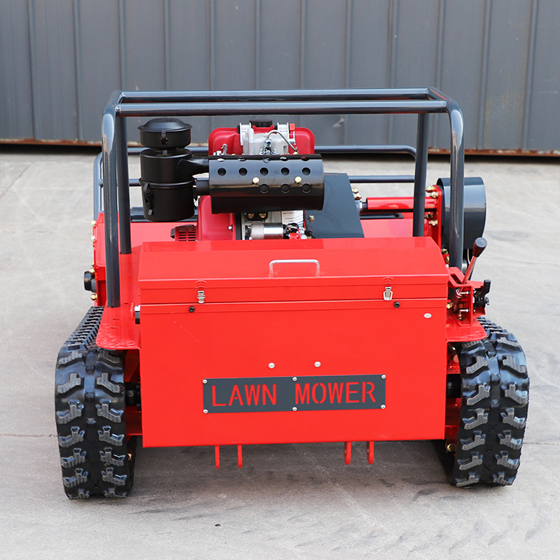 جزازة العشب بالتحكم عن بعد