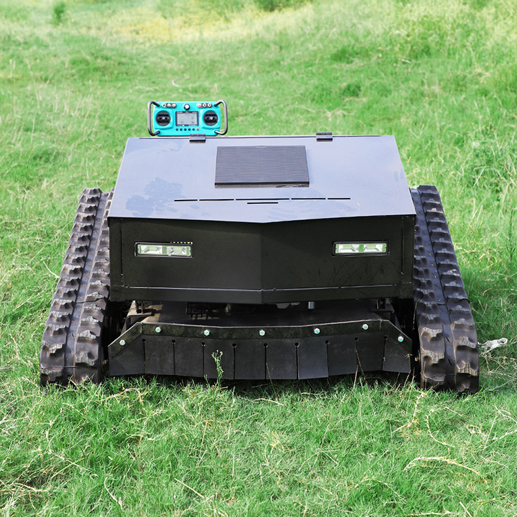 جزازة العشب التي تعمل بالبنزين