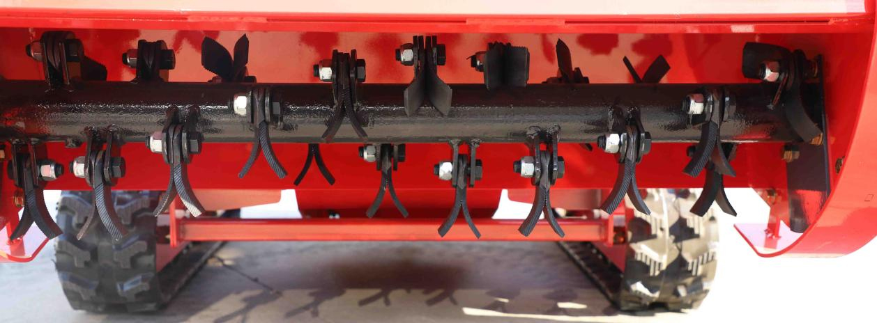 جزازة العشب التي يتم التحكم فيها عن بعد