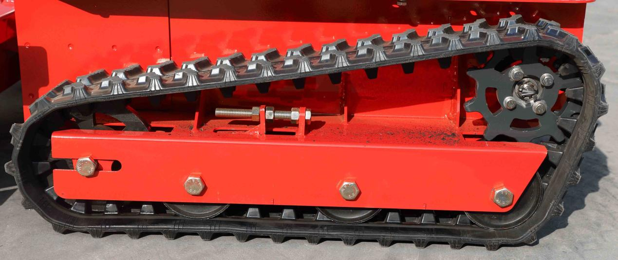 جزازة العشب التي يتم التحكم فيها عن بعد