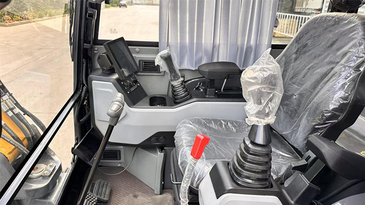 حفارة 6 طن للبيع