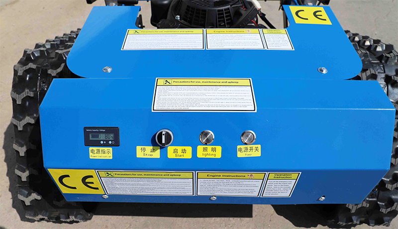 جزازة العشب ذاتية الدفع.jpg جزازة العشب ذاتية الدفع.jpg