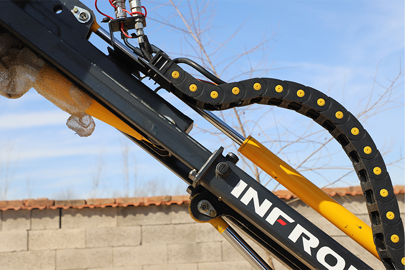 رافعات تلسكوبية.jpg