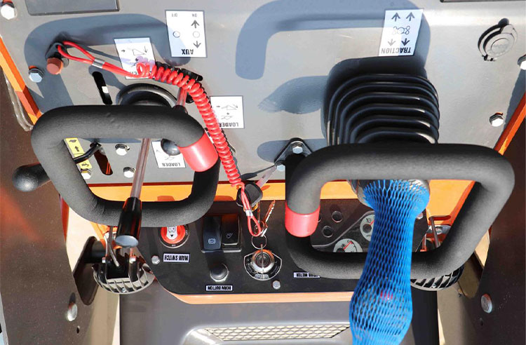 مزاد لودر انزلاقي التوجيه