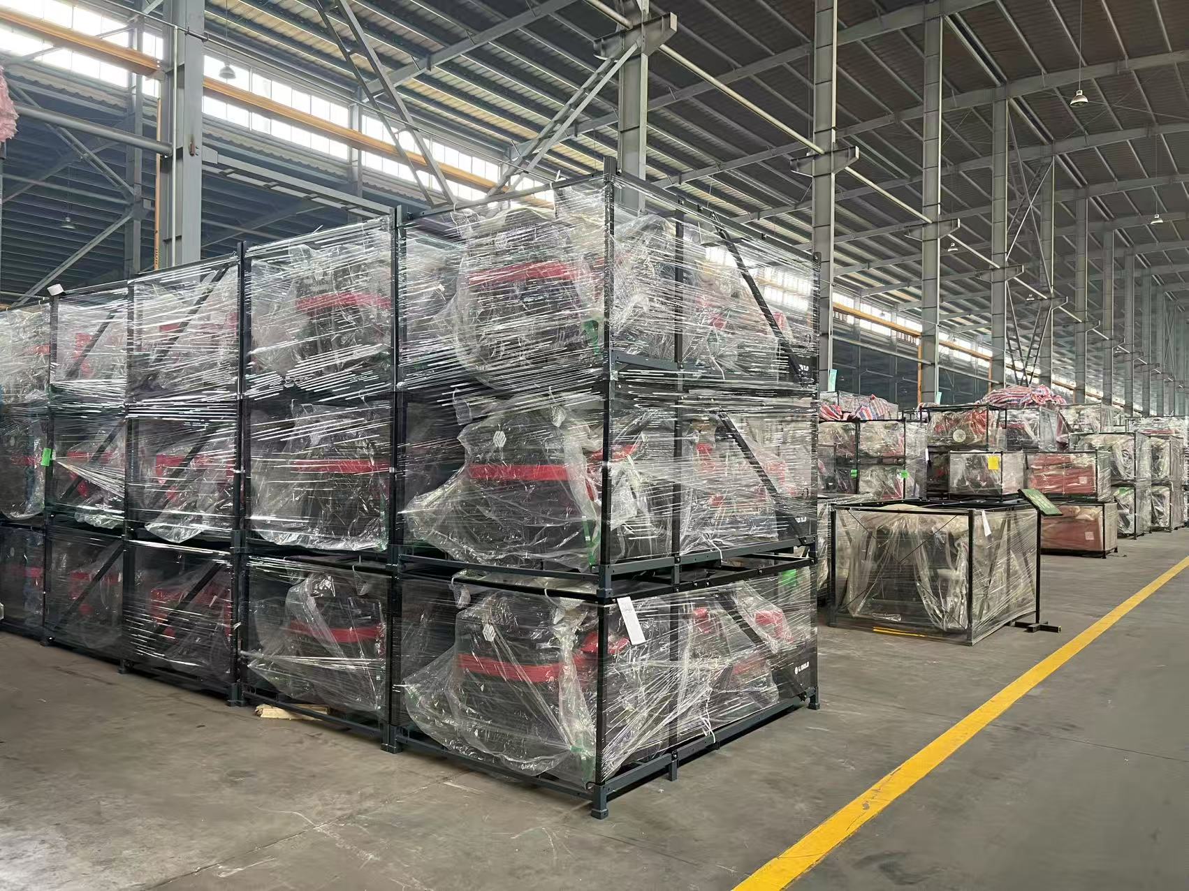 جزازات العشب متوفرة في المستودعات الأوروبية بالخارج